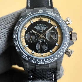 Новинка Rolex ROLEX - серия Cosmograph Daytona из углеродного вол