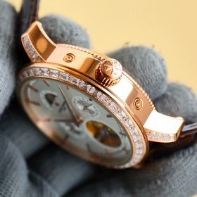 Новейшая модель от Vacheron Constantin. Уникальная версия от маст