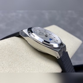 GR Vacheron Constantin Overseas True Moon Phase Reverse Jump Муль