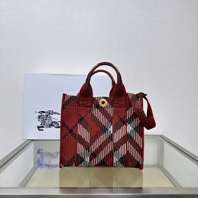 Новейшая мягкая и прочная сумка-тоут от Burberry, изготовленная в