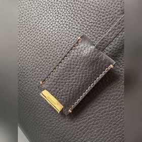 Высококачественная сумка-тоут от Burberry, изготовленная из италь