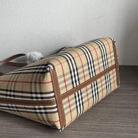 Сумка Burberry, просторная модель, изготовлена из хлопчатобумажно