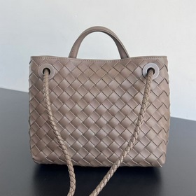 #Bottega Veneta 2025 весна-лето, новая сумка Andiamo, модель, кот
