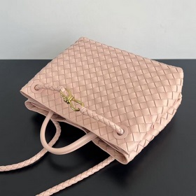 #Bottega Veneta 2025 весна-лето, новая сумка Andiamo, модель, кот