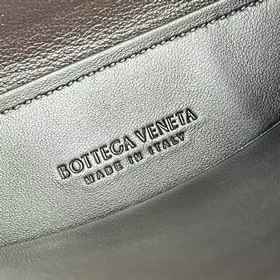 #Bv Новая модель Andiamo Mini с текстурой крокодиловой кожи. 7776
