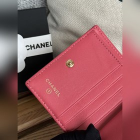 Новинка 2025 от Chanel Короткий кошелек, складывающийся пополам,