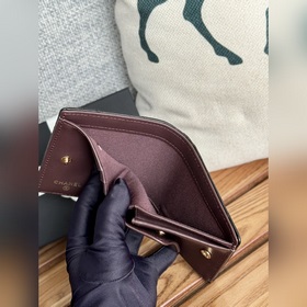Новинка 2025 года от Chanel Короткий кошелек, складной пополам, 