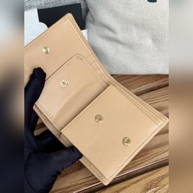 Новинка 2025 года от Chanel Короткий кошелек, складывающийся поп