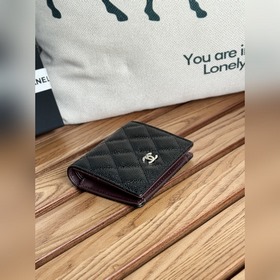 Новинка 2025 года от Chanel Короткий кошелек, складывающийся поп