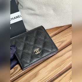 Новинка 2025 года от Chanel Короткий кошелек, складывающийся поп