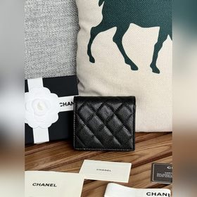 Новинка 2025 от Chanel Короткий кошелек, складывающийся пополам,