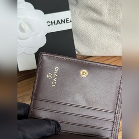 Новинка 2025 от Chanel Короткий кошелек, складывающийся пополам,