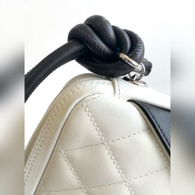Chanel Kangpeng серия белого и черного цвета с черным панда под м