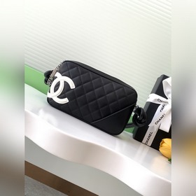 Chanel Kangpeng серия черно-белая сумка под мышку с пандой Очень