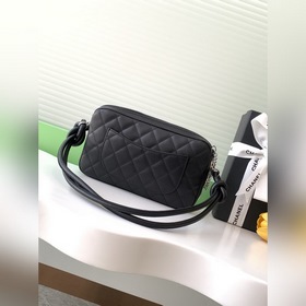 Chanel Kangpeng серия черно-белая сумка под мышку с пандой Очень 