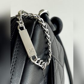 Chanel Kangpeng серия черно-белая сумка под мышку с пандой Очень 