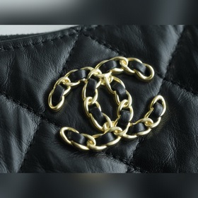 Большой черный Очередной сезон черного цвета Кожа с ретро-склад