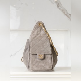 Отправлена посылка «Ка-цзо-цзе» CHANEL 25A сумка-ведро с завязкам