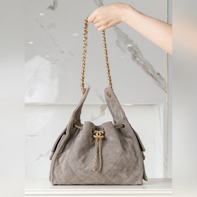 Отправлена посылка «Ка-цзо-цзе» CHANEL 25A сумка-ведро с завязкам