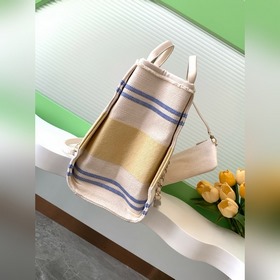 Chanel 25c ранневесенняя пляжная сумка, желтая Очень подходит для