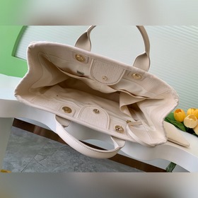 Chanel 25c ранневесенняя пляжная сумка, желтая Очень подходит для