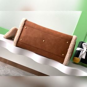 Chanel 24k, модель для показа, коричневая сумка из меха Оленья к