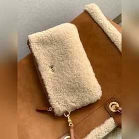 Chanel 24k, модель для показа, коричневая сумка из меха Оленья к