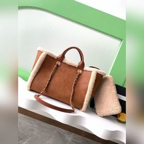 Chanel 24k, модель для показа, коричневая сумка из меха Оленья к