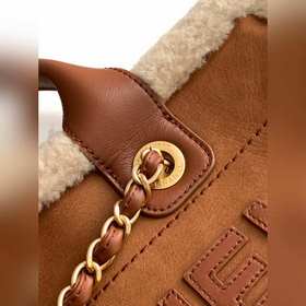 Chanel 24k, модель для показа, коричневая сумка из меха Оленья к