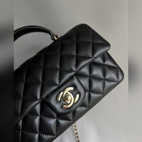 В наличии черный цвет： Ручка mini CF черная овчина с золотистой з