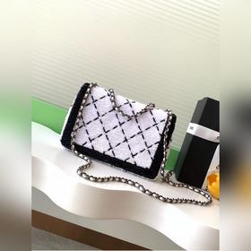 Сумка Chanel 24P с пайетками Это то, что нужно! Бело-черная клетк