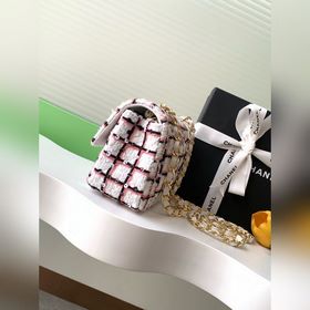 Chanel 25c, нежная цветовая гамма, розово-белая клетка, большая с