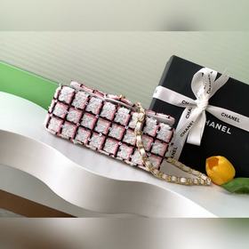 Chanel 25c, нежная цветовая гамма, розово-белая клетка, большая с