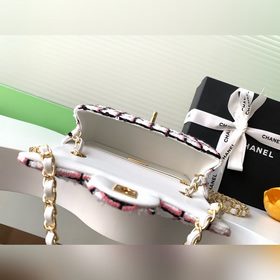 Chanel 25c, нежная цветовая гамма, розово-белая клетка, большая с