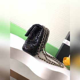 Chanel 24 Черные объемные буквы с блестками Сдержанная роскошь М