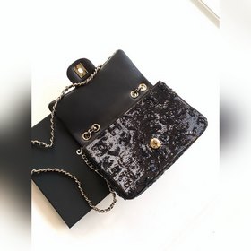 Chanel 24 Черные объемные буквы с блестками Сдержанная роскошь М