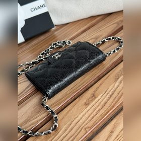 Новая модель поясной сумки Chane из кожи крупного животного. Еще 