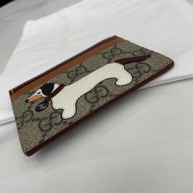 Мини-кошелек GG с деталями виде щенка. Милые и забавные животные,