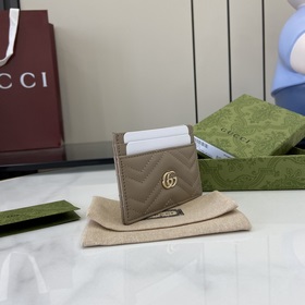 Карточный чехол GG Marmont. Классические аксессуары Gucci продолж