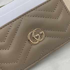 Карточный чехол GG Marmont. Классические аксессуары Gucci продолж