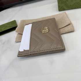 Карточный чехол GG Marmont. Классические аксессуары Gucci продолж