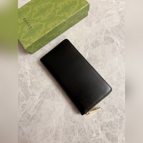 Качество фирменного магазина, товары высшего качества, фотографии