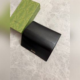 Качество фирменного магазина, товары высшего качества, фотографии