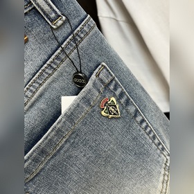 Gucci 2025 модные джинсы. Модные джинсы для повседневной носки, к