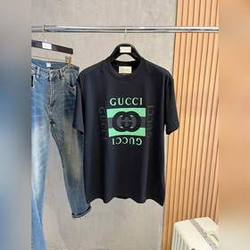 Gucci – идеальный вариант для ношения отдельно или в качестве осн