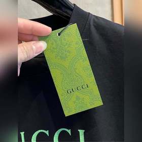Gucci – идеальный вариант для ношения отдельно или в качестве осн