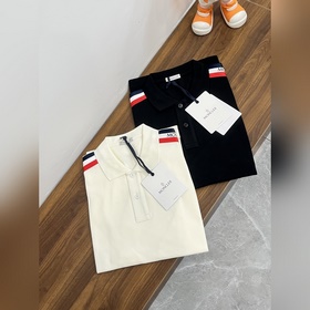 Gucci 25S весенняя новинка. Футболка с воротником Gucci с коротки