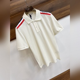 Gucci 25S весенняя новинка. Футболка с воротником Gucci с коротки