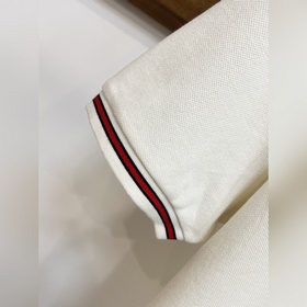 Gucci 25S весенняя новинка. Футболка с воротником Gucci с коротки