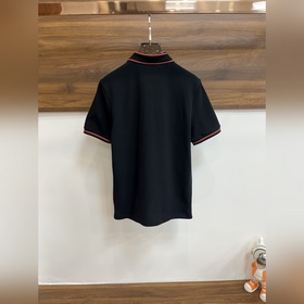Gucci 25S весенняя новинка. Футболка с воротником Gucci с коротки